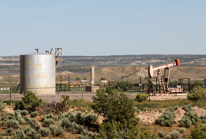 photo of oil field equipment